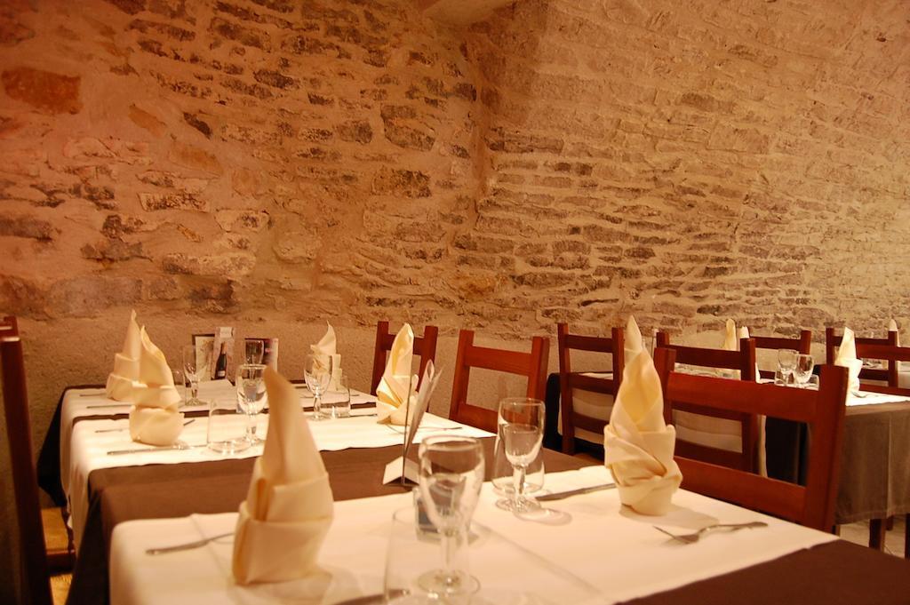 Hotel Du Donjon Champlitte-et-le-Prélot Exteriér fotografie